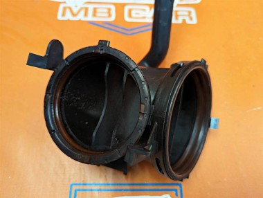 Патрубок воздушный MERCEDES-BENZ E-класс W212/S212/C207/A207 (2009 - 2013) — Разборка Мерседес