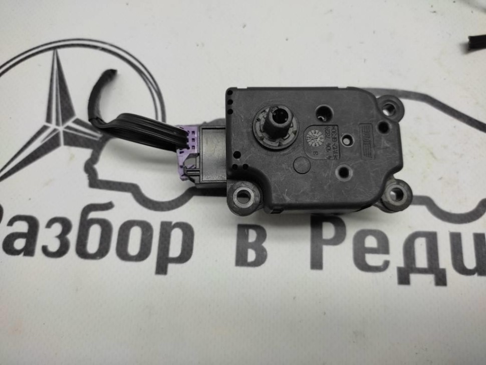 Сервоприводы печки MERCEDES-BENZ C-класс W203/S203/CL203 (2000 - 2004) фото 1 — Разборка Мерседес