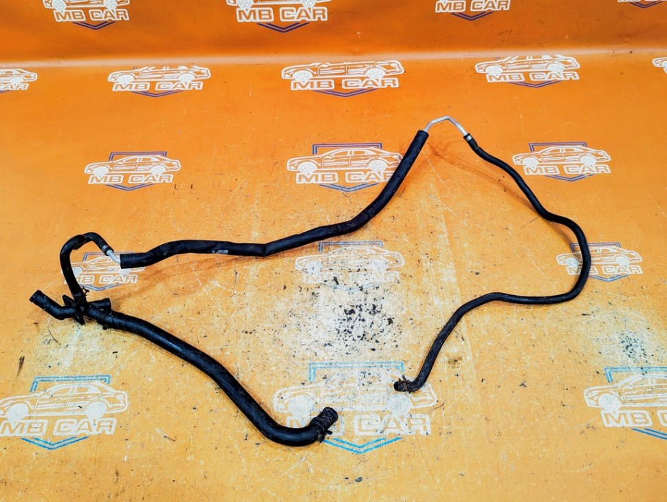 Патрубок ОЖ MERCEDES-BENZ GLE-класс W166 (2015 - 2018) фото 1 — Разборка Мерседес