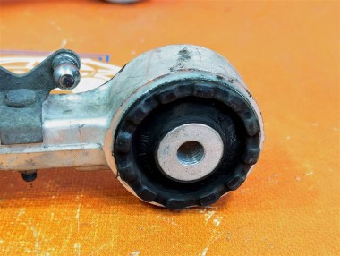 Рычаг передний верхний MERCEDES-BENZ GLE-класс W166 (2015 - 2018) — Разборка Мерседес