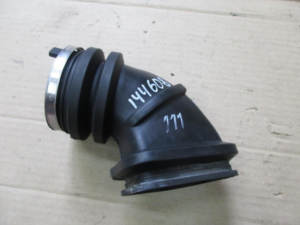 Патрубок воздушный MERCEDES-BENZ M-класс W163 (1997 - 2001) фото 1 — Разборка Мерседес