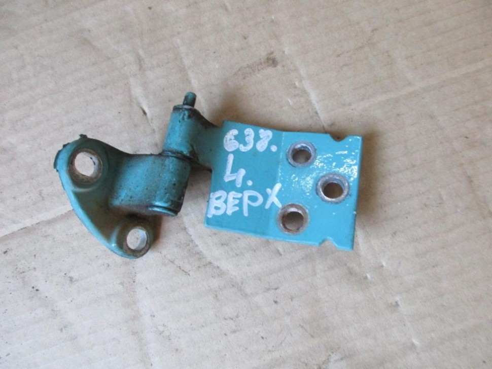 Петля двери MERCEDES-BENZ Vito W638 (1996 - 2003) фото 1 — Разборка Мерседес