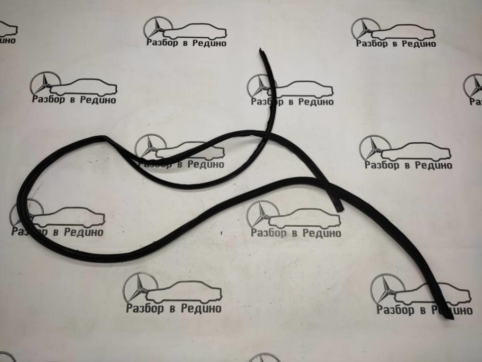 Уплотнитель крыши MERCEDES-BENZ S-класс W220 рестайлинг (2002 - 2005) фото 1 — Разборка Мерседес