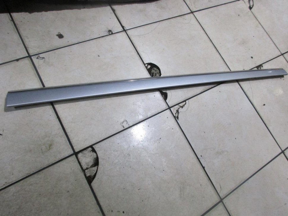 Молдинг двери MERCEDES-BENZ E-класс W211/S211 рестайлинг (2006 - 2009) фото 1 — Разборка Мерседес