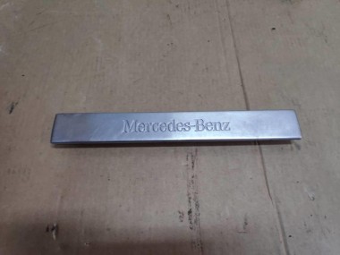 Накладка порога внутренняя MERCEDES-BENZ M-класс AMG W163 (2000 - 2001) — Разборка Мерседес