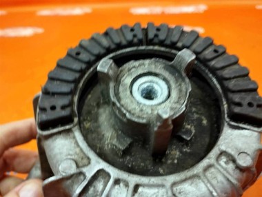 Опора двигателя MERCEDES-BENZ E-класс W212/S212/C207/A207 рестайлинг (2013 - 2016) — Разборка Мерседес