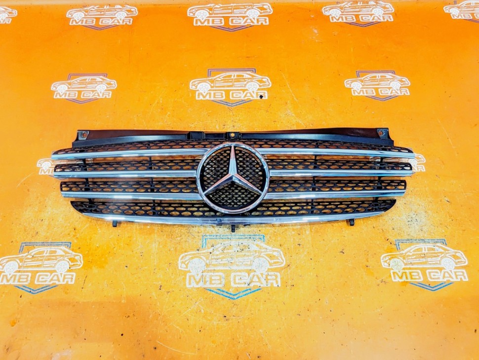 Решетка радиатора MERCEDES-BENZ V-класс W639 (2003 - 2014) фото 1 — Разборка Мерседес