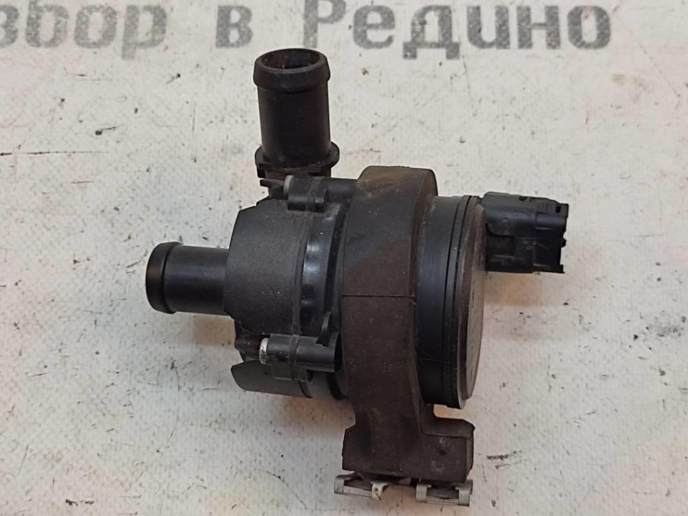 Насос циркуляционный MERCEDES-BENZ X-класс I (2017 - 2020) фото 1 — Разборка Мерседес