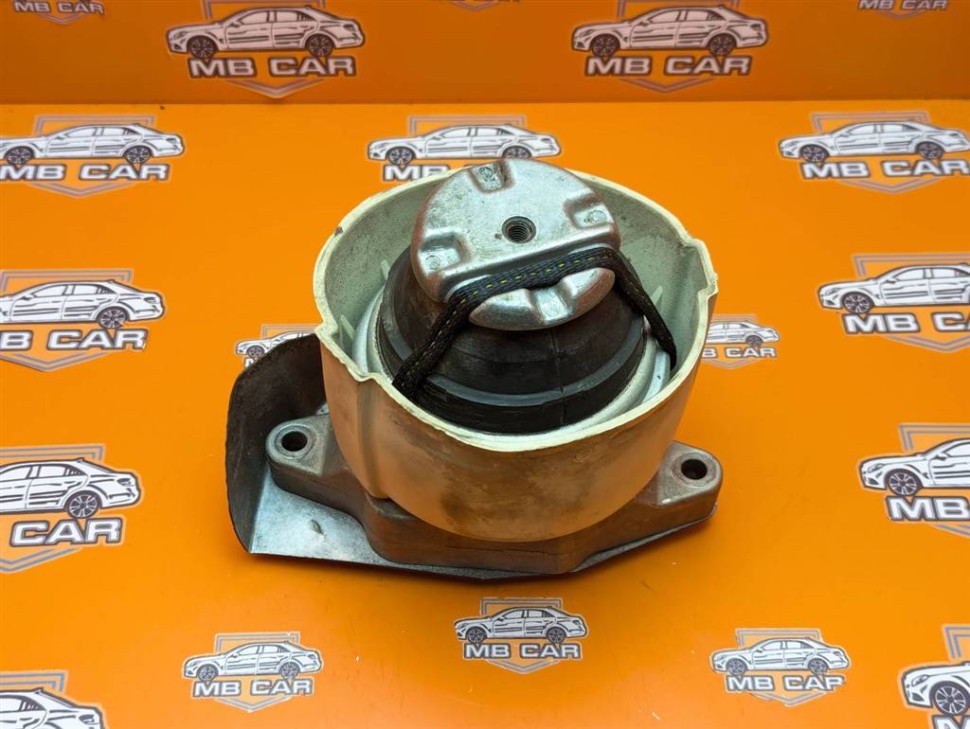 Опора двигателя MERCEDES-BENZ S-класс W221 рестайлинг (2009 - 2013) фото 1 — Разборка Мерседес