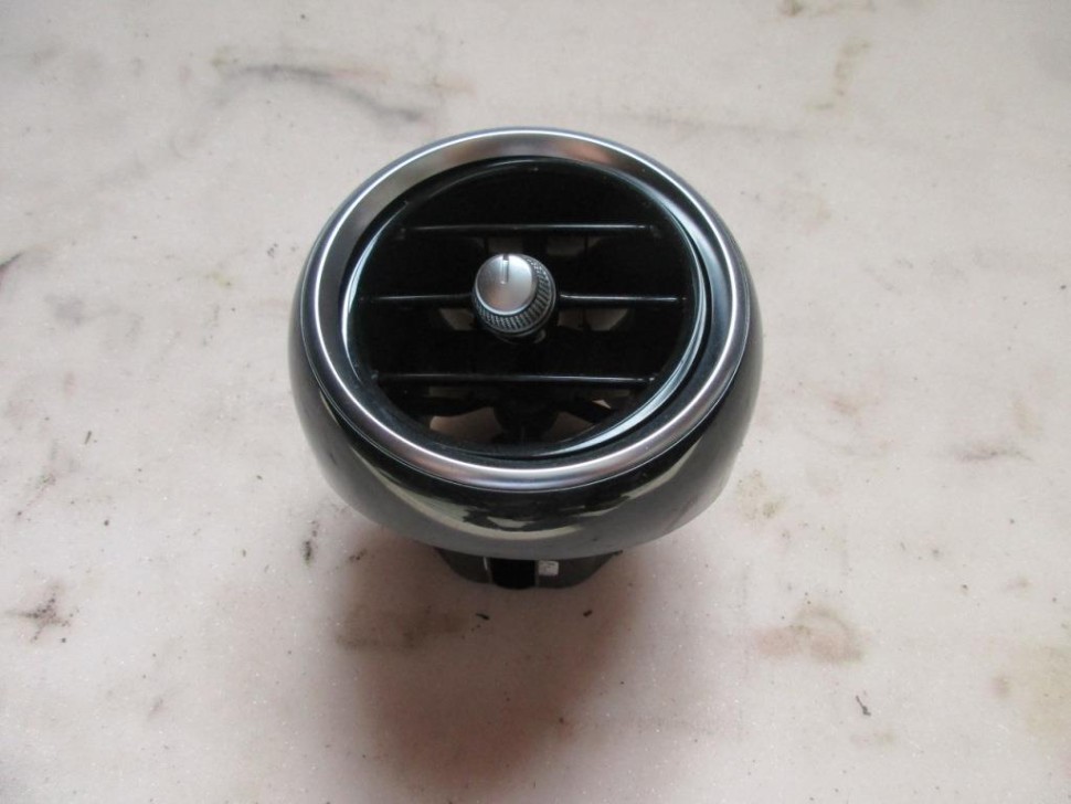 Воздуховод MERCEDES-BENZ C-класс W205/S205/C205/A205 (2014 - 2018) фото 1 — Разборка Мерседес