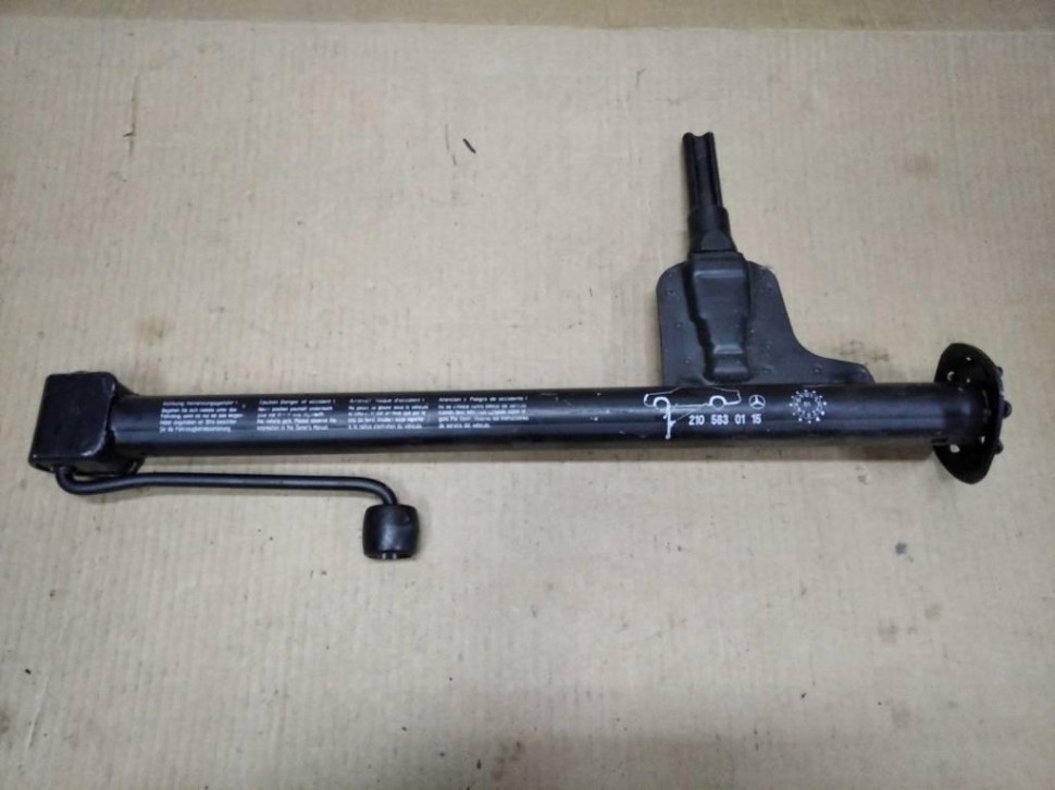 Домкрат MERCEDES-BENZ E-класс W210/S210 (1995 - 1999) фото 1 — Разборка Мерседес