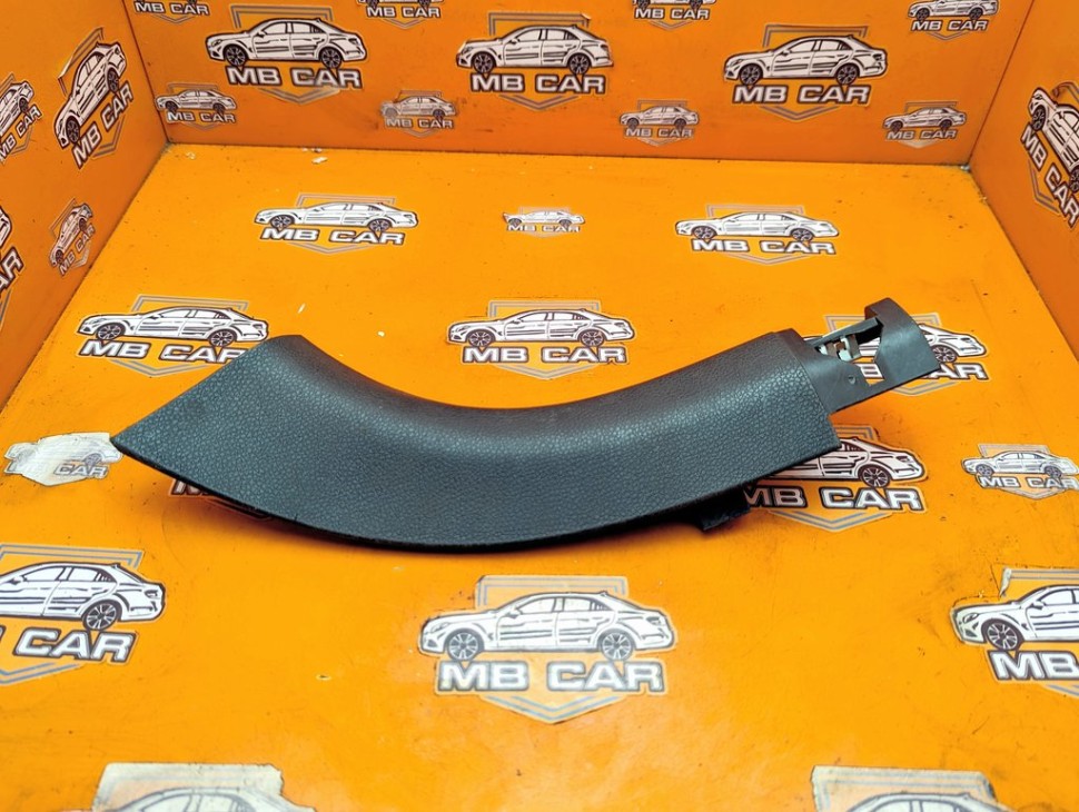 Накладка порога внутренняя MERCEDES-BENZ C-класс W205/S205/C205/A205 (2014 - 2018) фото 1 &mdash; Разборка Мерседес