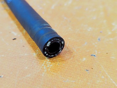 Шланг подогрева бачка омывателя MERCEDES-BENZ C-класс W205/S205/C205/A205 (2014 - 2018) — Разборка Мерседес