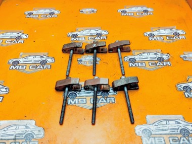 Кронштейн крепления форсунок MERCEDES-BENZ E-класс W211/S211 рестайлинг (2006 - 2009) &mdash; Разборка Мерседес