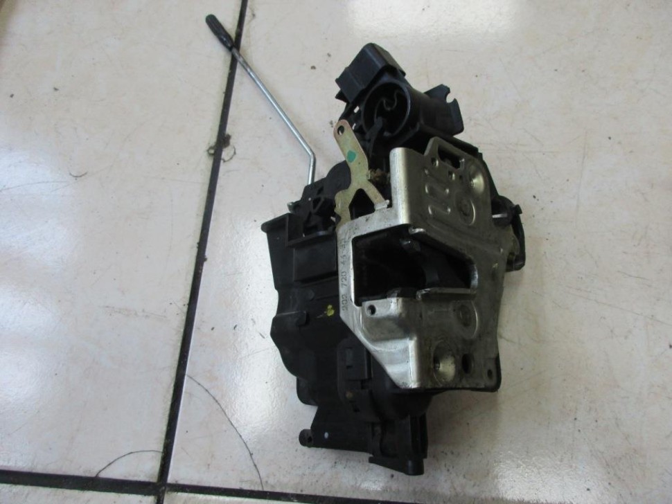 Замок двери передней правой MERCEDES-BENZ E-класс W210/S210 (1995 - 1999) фото 1 — Разборка Мерседес