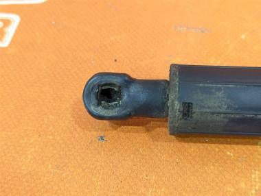 Амортизатор крышки багажника MERCEDES-BENZ M-класс W164 рестайлинг (2008 - 2011) — Разборка Мерседес