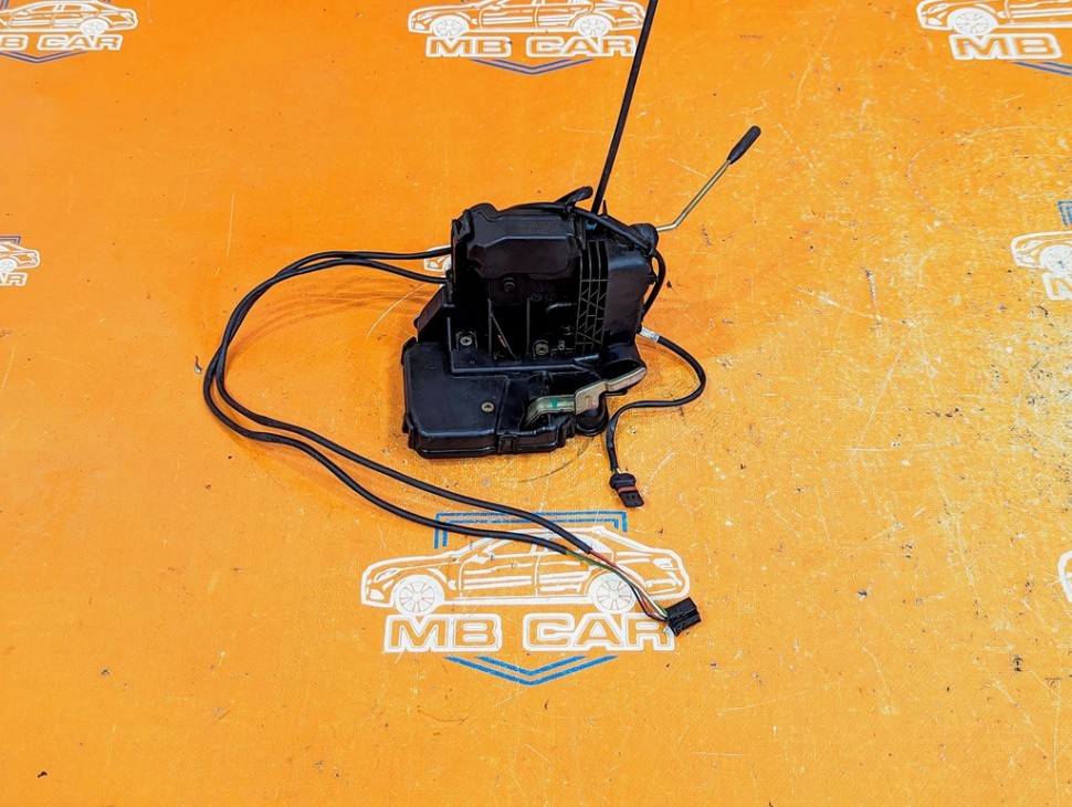 Замок двери передней левой MERCEDES-BENZ C-класс W203/S203/CL203 (2000 - 2004) фото 1 — Разборка Мерседес