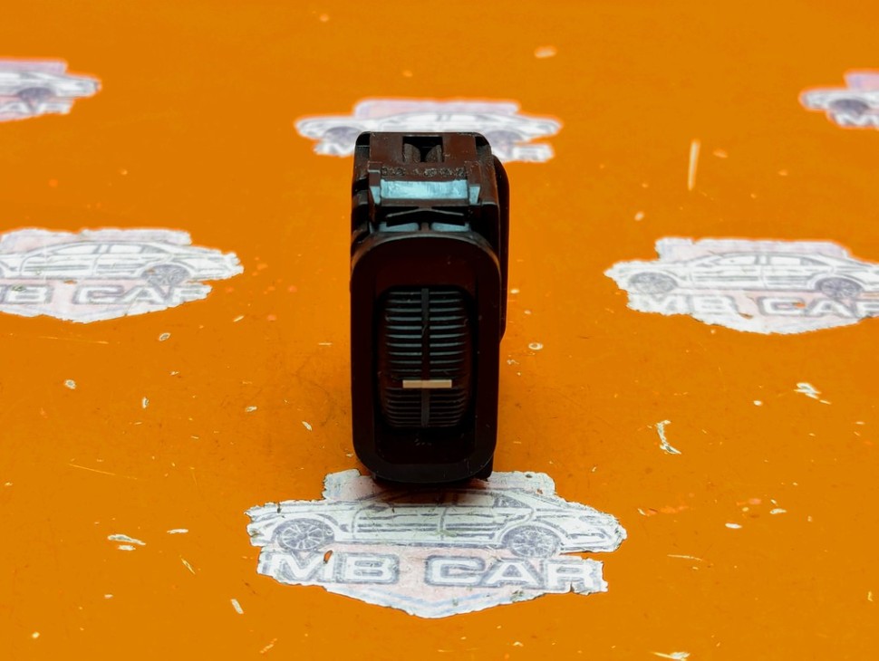 Кнопка корректора фар MERCEDES-BENZ CLK-класс C208/A208 рестайлинг (1999 - 2003) фото 1 &mdash; Разборка Мерседес