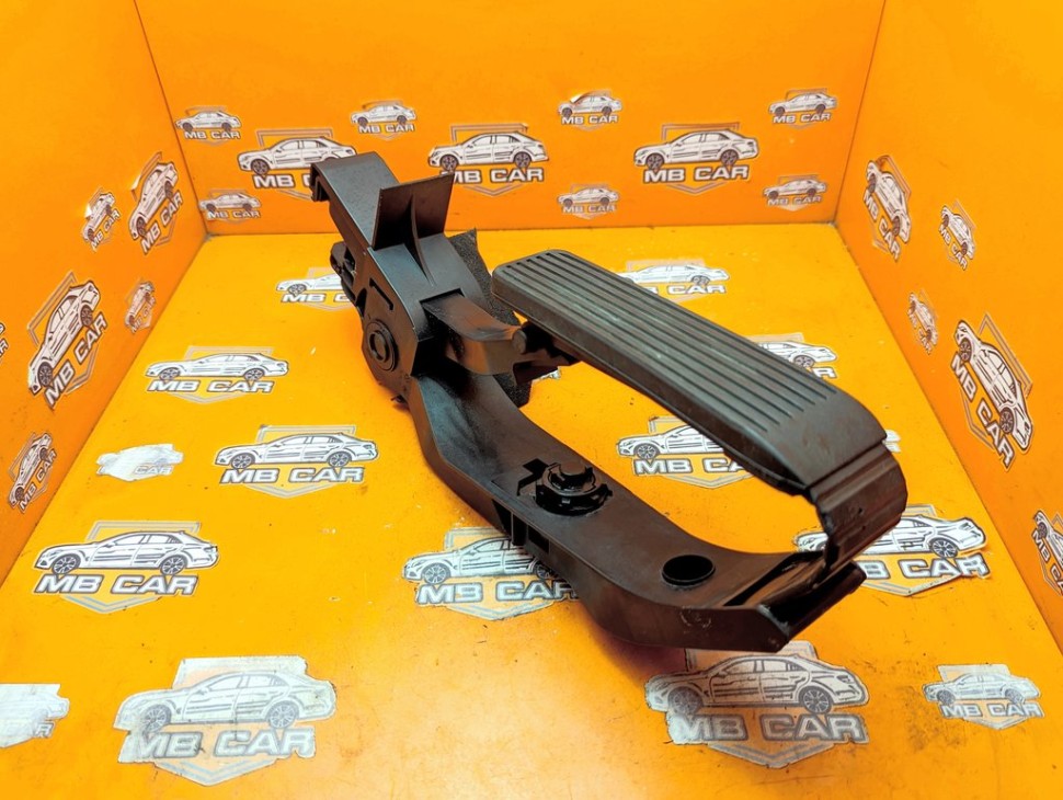 Педаль газа электронная MERCEDES-BENZ E-класс W211/S211 (2002 - 2006) фото 1 &mdash; Разборка Мерседес