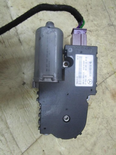 Моторчик люка MERCEDES-BENZ CLS-класс C218/X218 рестайлинг (2014 - 2017) — Разборка Мерседес