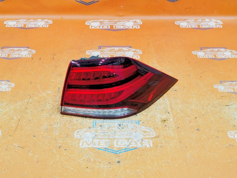 Фонарь задний правый MERCEDES-BENZ GLE-класс W166 (2015 - 2018) фото 1 — Разборка Мерседес