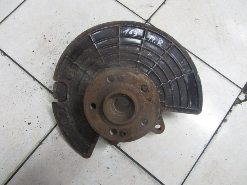 Кулак поворотный передний правый MERCEDES-BENZ M-класс W163 рестайлинг (2001 - 2005) фото 1 — Разборка Мерседес