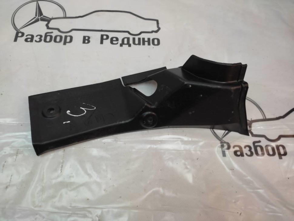 Накладка петли багажника MERCEDES-BENZ R-класс W251 (2005 - 2007) фото 1 — Разборка Мерседес