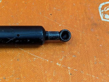 Амортизатор крышки багажника MERCEDES-BENZ R-класс W251 (2005 - 2007) — Разборка Мерседес