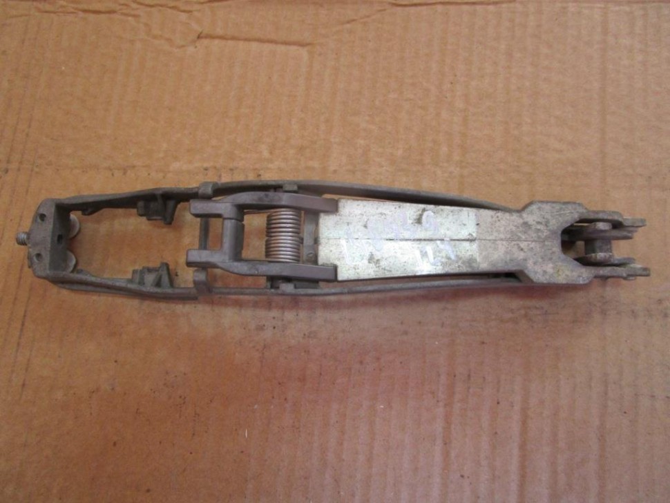 Ответная часть замка двери MERCEDES-BENZ E-класс W124/S124/C124/A124 (1984 - 1997) фото 1 — Разборка Мерседес