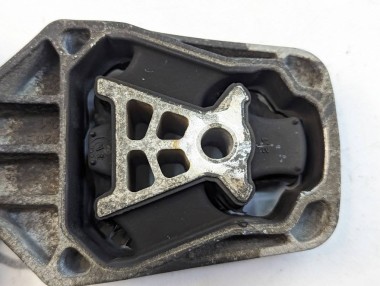 Опора двигателя задняя MERCEDES-BENZ CLA-класс C117/X117 (2013 - 2016) — Разборка Мерседес