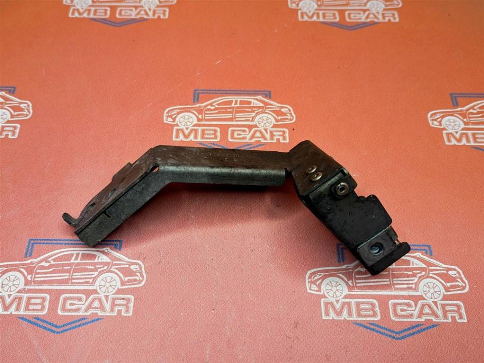 Опора радиатора MERCEDES-BENZ GLE-класс AMG W166 (2015 - 2019) фото 1 — Разборка Мерседес