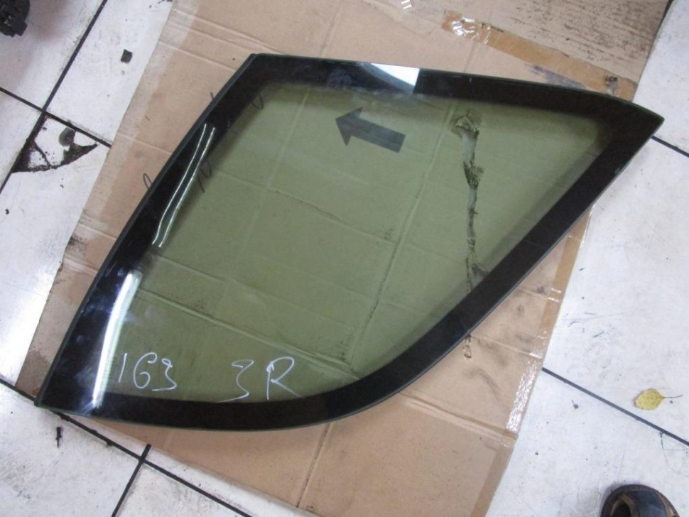 Стекло боковое MERCEDES-BENZ M-класс W163 рестайлинг (2001 - 2005) фото 1 — Разборка Мерседес