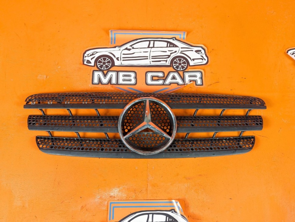 Решетка радиатора MERCEDES-BENZ M-класс W163 (1997 - 2001) фото 1 &mdash; Разборка Мерседес