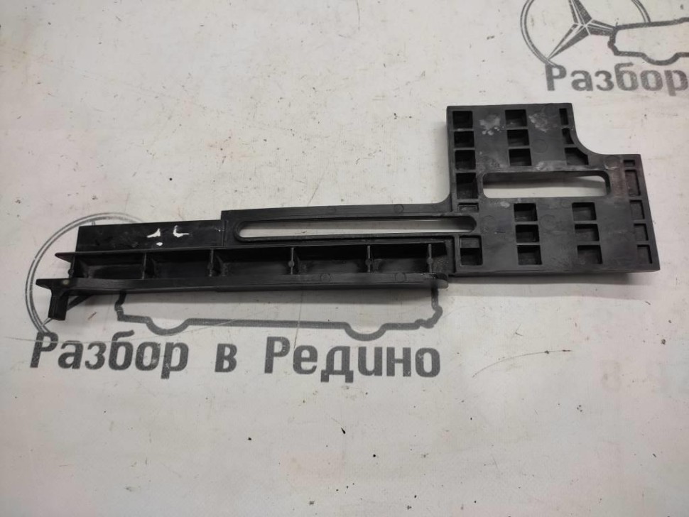 Кронштейн крепления бампера MERCEDES-BENZ E-класс W210/S210 рестайлинг (1999 - 2003) фото 1 — Разборка Мерседес