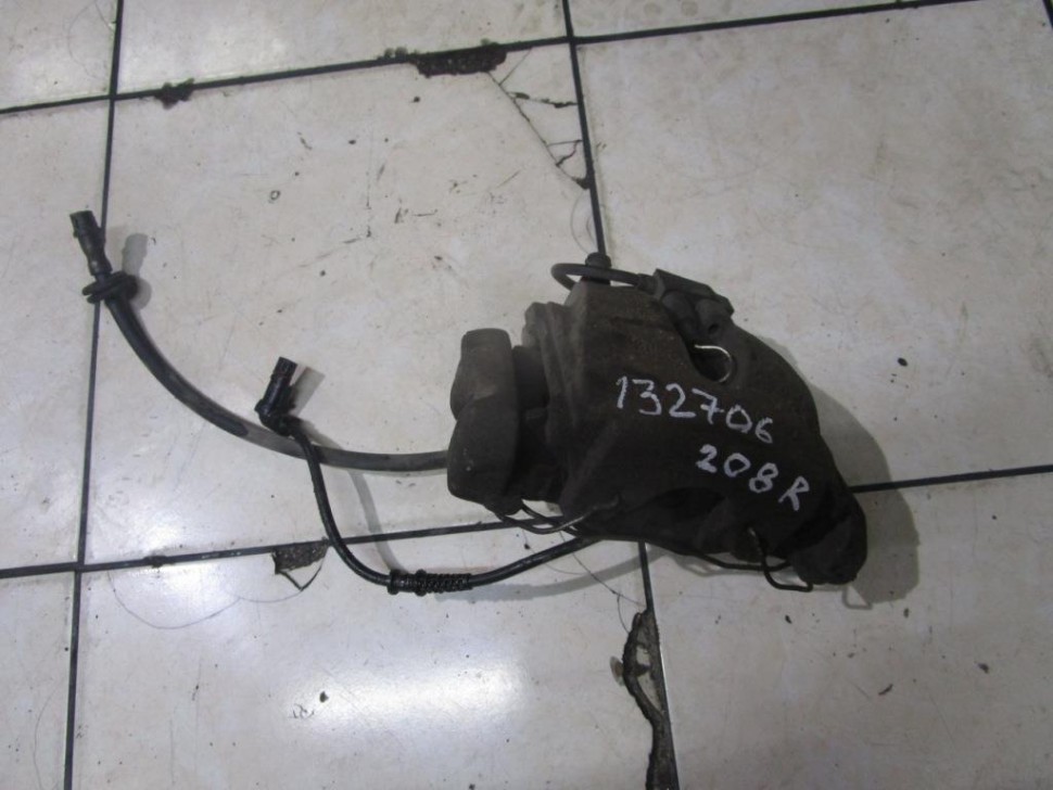 Суппорт передний левый MERCEDES-BENZ CLK-класс C208/A208 рестайлинг (1999 - 2003) фото 1 — Разборка Мерседес