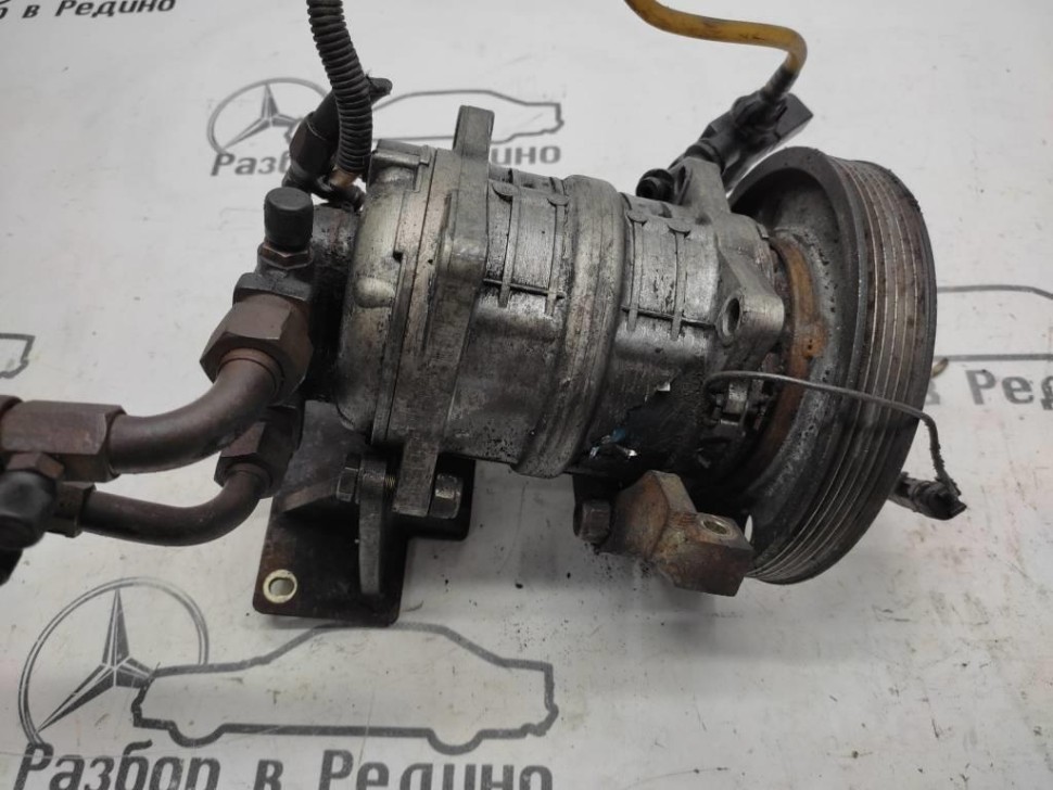 Компрессор кондиционера MERCEDES-BENZ Sprinter W901-905 (1995 - 2006) фото 1 — Разборка Мерседес
