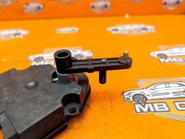 Сервоприводы печки MERCEDES-BENZ M-класс W163 (1997 - 2001) &mdash; Разборка Мерседес