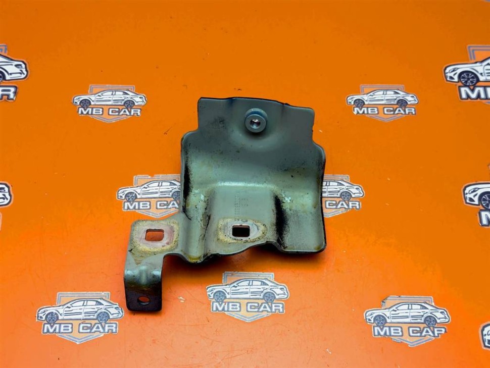 Кронштейн крепления крыла MERCEDES-BENZ S-класс W222/C217/A217 (2013 - 2017) фото 1 — Разборка Мерседес