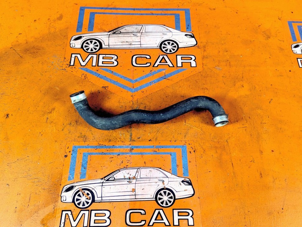 Патрубок радиатора MERCEDES-BENZ E-класс W211/S211 рестайлинг (2006 - 2009) E 200 1.8 AT (184 л.с.) фото 1 &mdash; Разборка Мерседес
