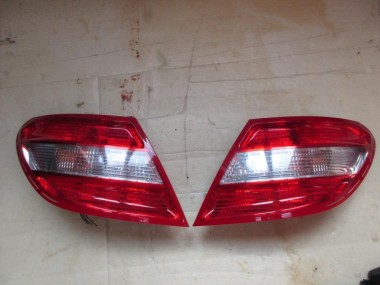 Фонарь задний правый MERCEDES-BENZ C-класс W204/S204 (2006 - 2011) — Разборка Мерседес