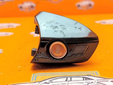 Личинки дверей MERCEDES-BENZ C-класс W204/S204 (2006 - 2011) — Разборка Мерседес