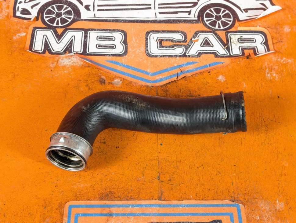 Патрубок интеркулера MERCEDES-BENZ R-класс W251 (2005 - 2007) фото 1 &mdash; Разборка Мерседес