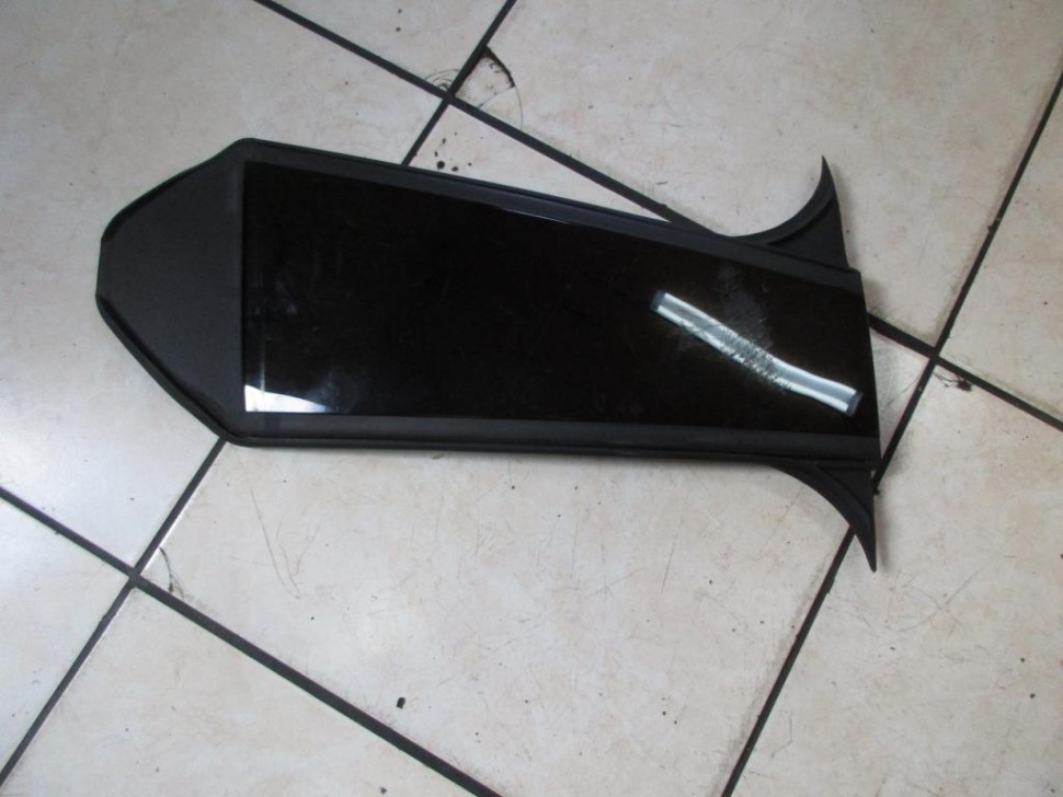 Накладка средней стойки MERCEDES-BENZ CLA-класс C117/X117 рестайлинг (2016 - 2019) фото 1 — Разборка Мерседес