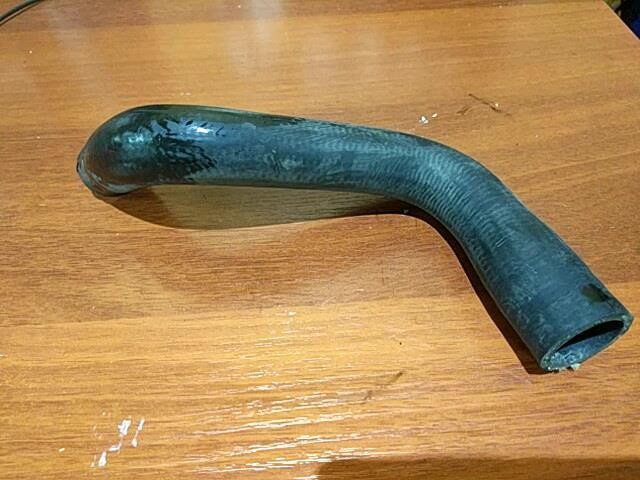 Патрубок ОЖ MERCEDES-BENZ Sprinter W906 (2006 - 2019) фото 1 — Разборка Мерседес