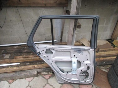 Дверь задняя левая MERCEDES-BENZ C-класс W203/S203/CL203 (2000 - 2004) — Разборка Мерседес