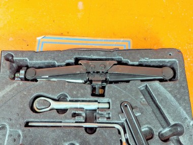 Набор инструментов MERCEDES-BENZ M-класс W166 (2011 - 2015) &mdash; Разборка Мерседес