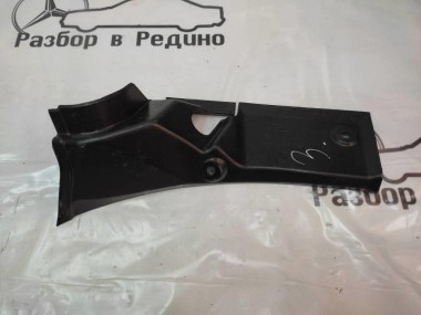 Накладка петли багажника MERCEDES-BENZ R-класс W251 (2005 - 2007) — Разборка Мерседес