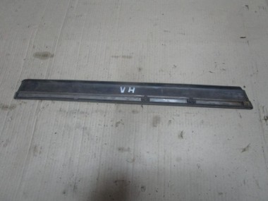 Молдинг двери MERCEDES-BENZ W124 W124/S124/C124/A124 (1984 - 1993) — Разборка Мерседес