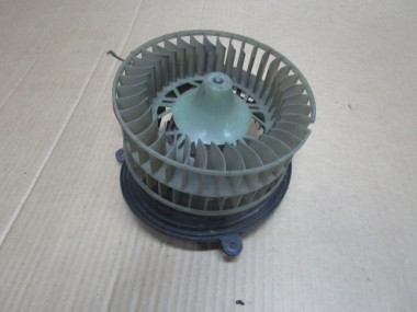 Моторчик печки MERCEDES-BENZ 190 (W201) W201 (1982 - 1993) — Разборка Мерседес