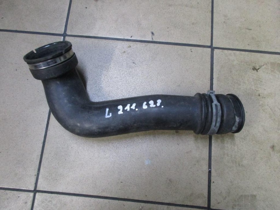 Патрубок воздушный MERCEDES-BENZ E-класс W211/S211 (2002 - 2006) фото 1 — Разборка Мерседес